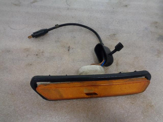 OEM USED PORSCHE FRONT LEFT CORNER SIGNAL LAMP (DAMAGED) VARIOUS MODELS R31T3
