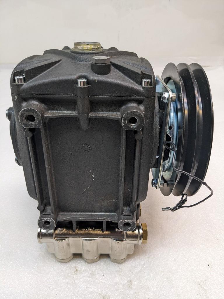 VERMEER/MCLAUGHLIN 8031388 WATER PUMP T2021L AND CLUTCH 5.6 NEW #2 K2