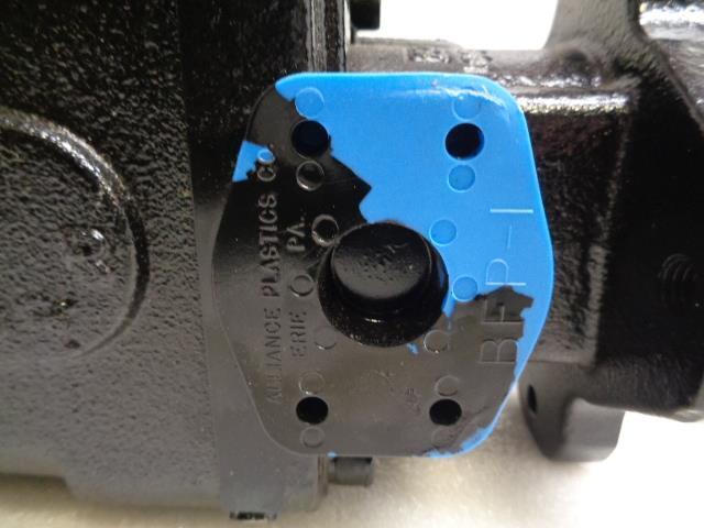 EATON 421AK HYDRAULIC AXIAL PISTON PUMP 421AK02552C NEW J1