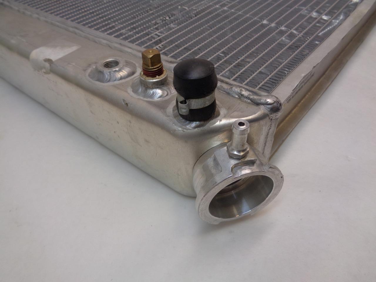 NORTHERN RADIATOR 5026P ALUMINUM RADIATOR APROX. 33x18.5x3 UNKNOWN FITMENT SR