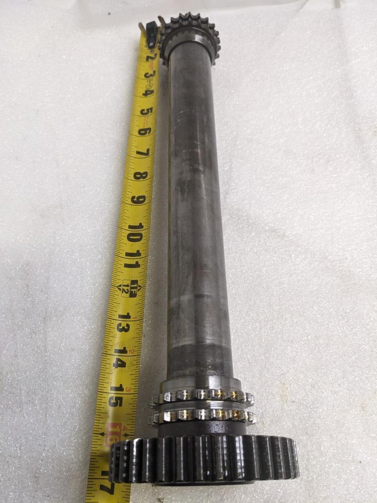 PORSCHE 911 (996) INTERMEDIATE CAMSHAFT 996 105 015 65 USED 996BGL2T2