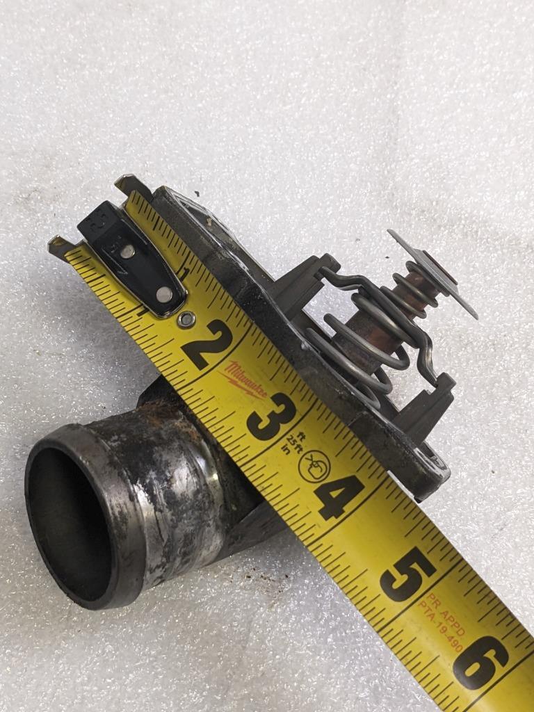 PORSCHE BOXSTER 997/986/911 HOUSING THERMOSTAT 99610612157 USED 996BGL2T2