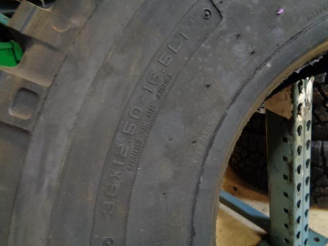 INTERCO SUPER SWAMPER TSL 36 12.5 16.5 LRD 8 PLY TIRE SAM-28 BQ2