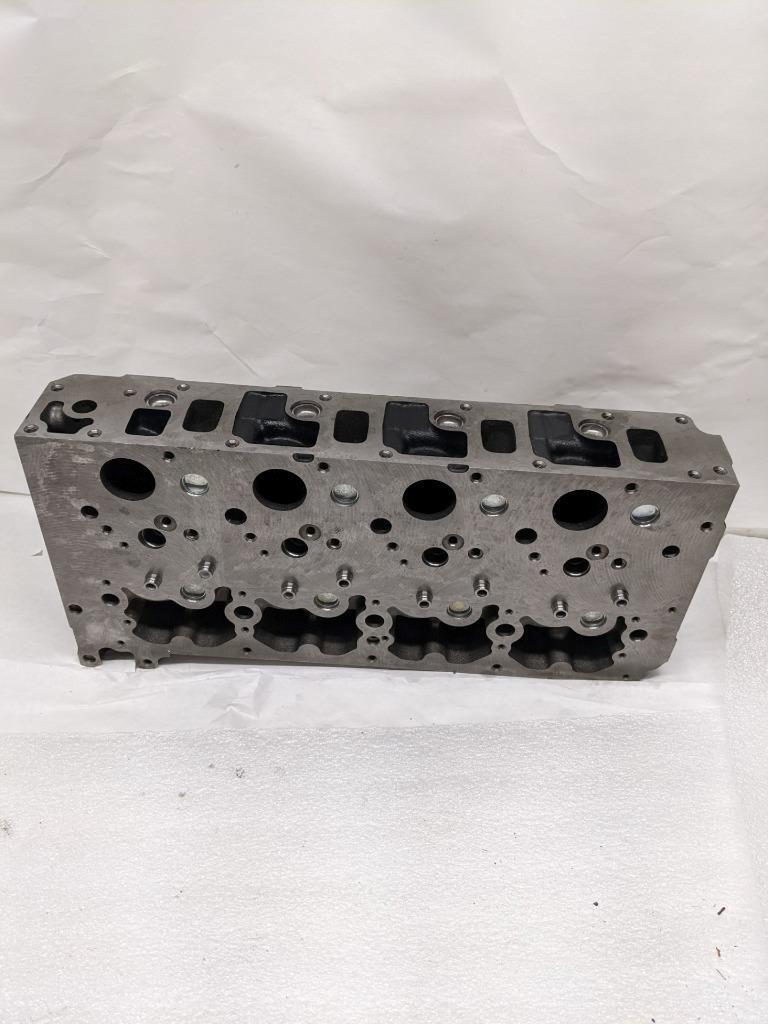 NEW HOLLAND CYLINDER HEAD FITS IVECO ENGINE(S) FC5CE5454 504389002 USED I2
