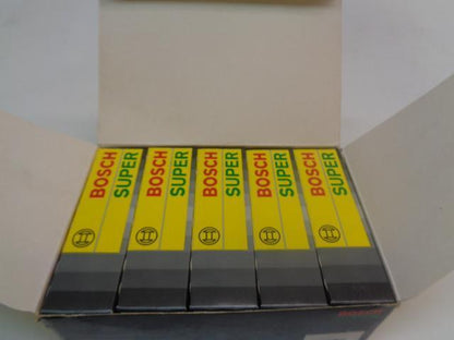 BRAND NEW BOSCH DODGE PONTIAC SUPER SPARK PLUG 10 PACK 7569 R13T3