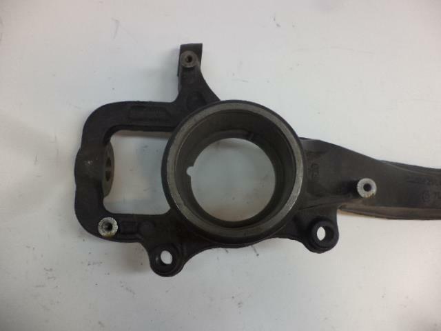 NEW STEERING KNUCKLE FRONT RIGHT  FITS VW TOUAREG 04-10 7L0 407 258A R9