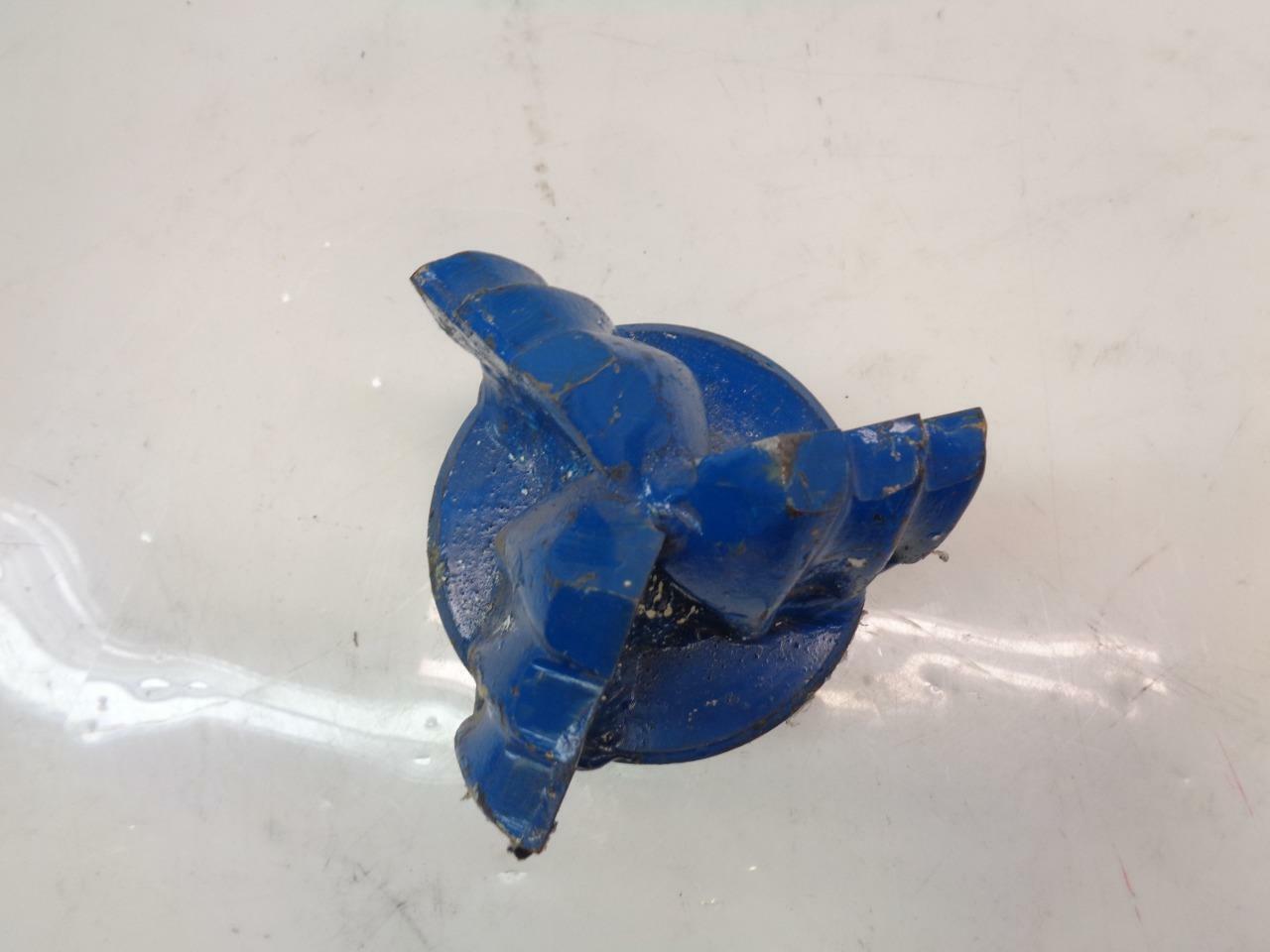 NEW UNBRANDED STEP DRAG BIT FOR COAL MINING BLUE 5" DIAMETER MALE THREAD H2