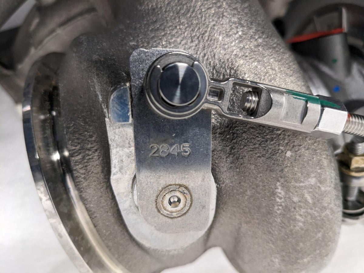AUDI 07K145701N EXHAUST MANIFOLD TURBOCHARGER.FOR AUDI 2.5T ENGINE NEW E1
