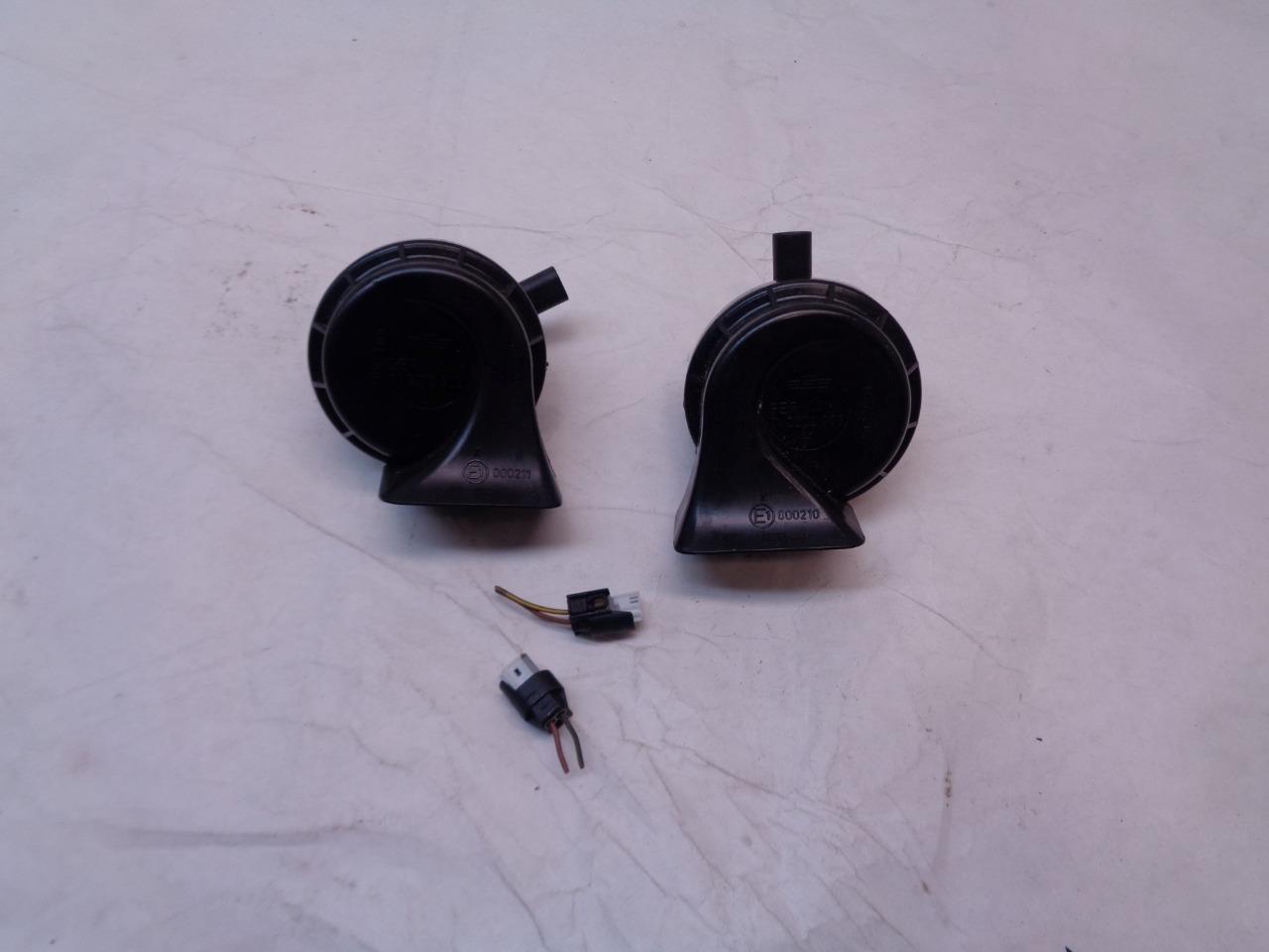 PAIR FER HORNS H&L FOR PORSCHE 911 996 986 01212903 012222903 R23T9