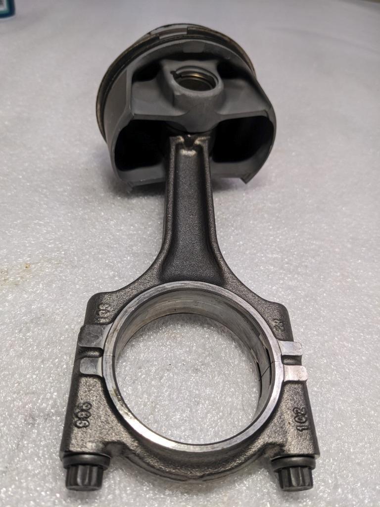 PORSCHE 987 BOXSTER PISTON & CONNECTING ROD #5 9961031028R USED 996B.G.L.