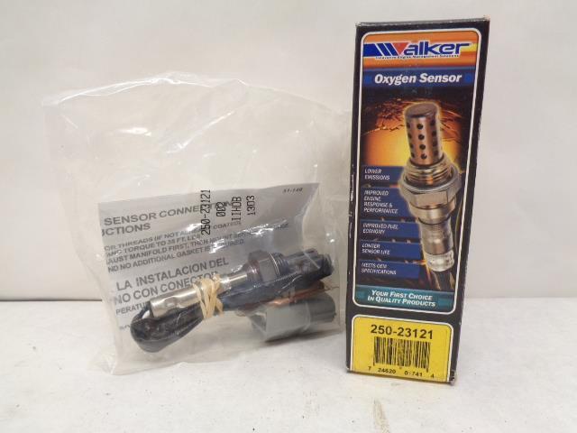 BRAND NEW WALKER INFINITI NISSAN OXYGEN SENSOR 250-23121 R13T4