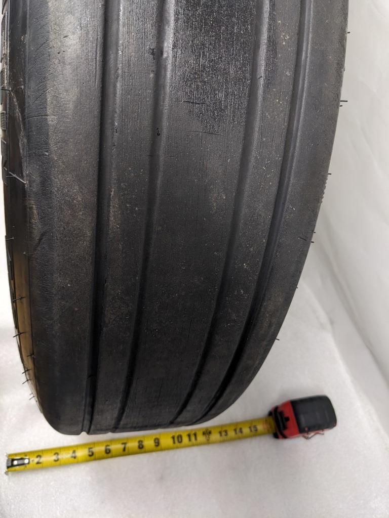 GOODRICH INBOARD WHEEL AND MICHELIN TIRE  30X8.8-15 HUB BORE 77MM 3-1531-3 B2