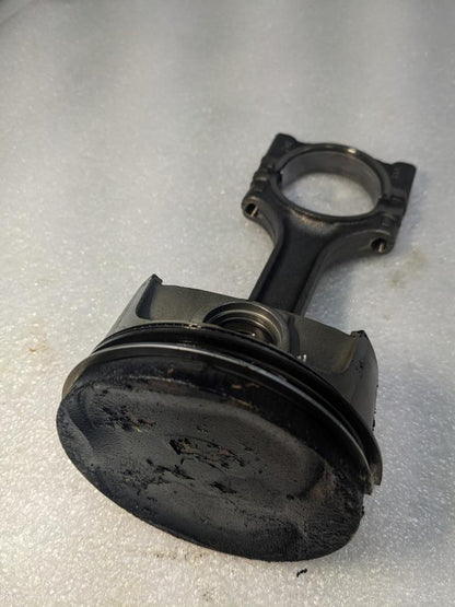 PORSCHE 986 BOXSTER 2.7L PISTON W/CONNECTING ROD #3 9961031028R USED 996GL2T1