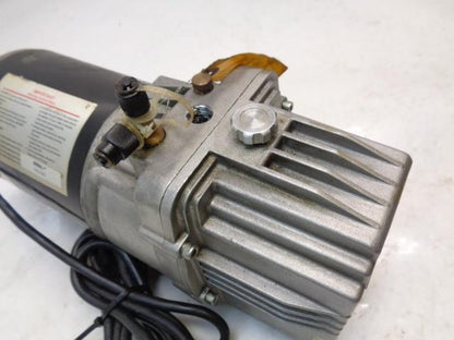 NEW MASTERCOOL MODEL 90062 2 CFM VACUUM PUMP 47/57 L/M 110V/ 60HZ R32