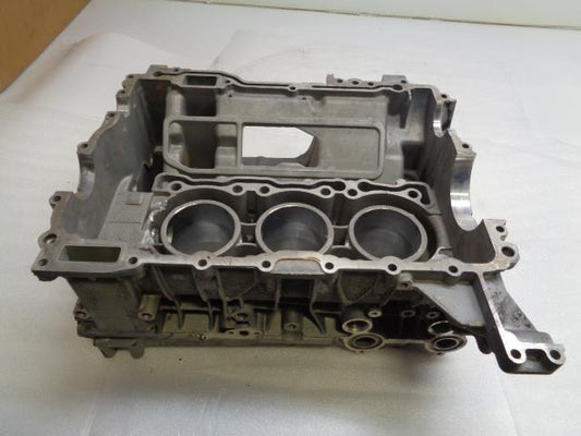 Porsche Boxster Crankcase Left 2.5L 996 101 128 0R Cylinder Bank 4 5 6 USED R24