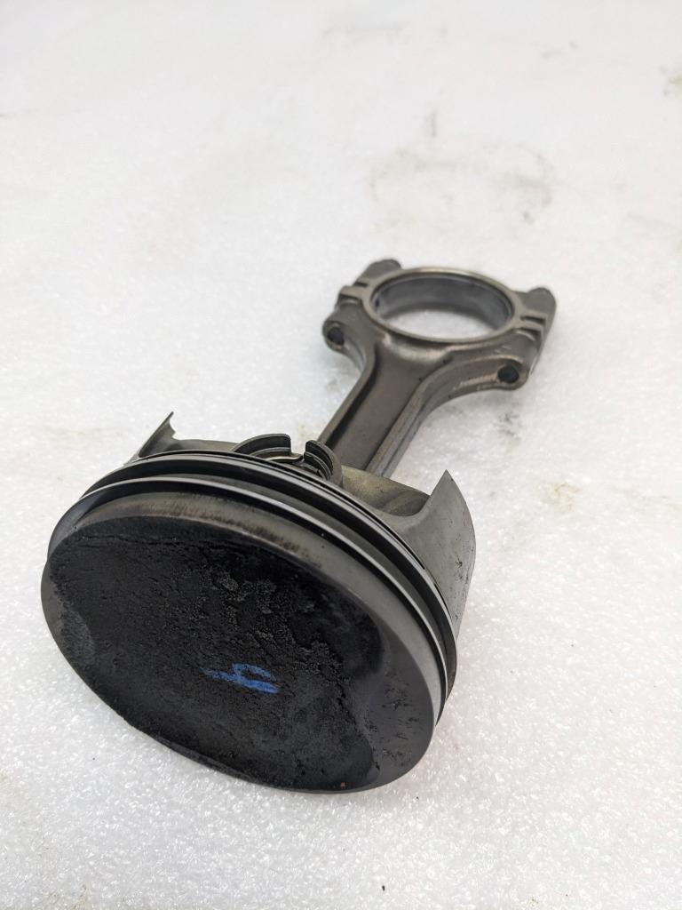 PORSCHE 911/996  CONNECTING PISTON ROD #4 9961031026R USED 996BGL2T2