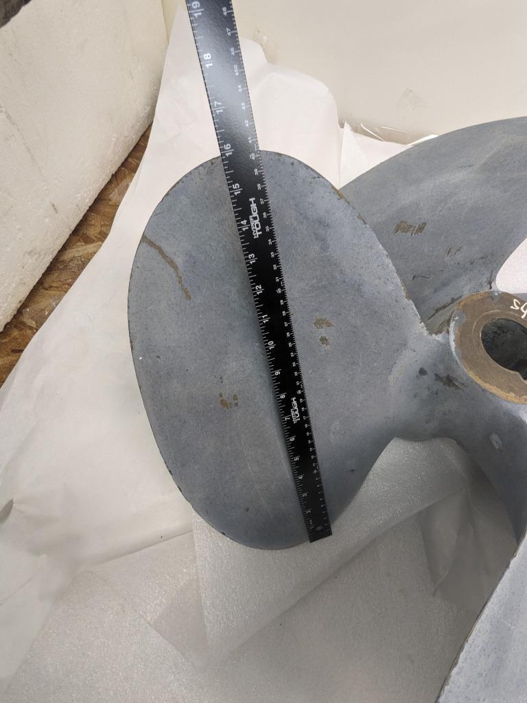 BRASS 28X28X8X16X11 SINGLE 4-WAY BOAT PROPELLER 6768 NEW B2