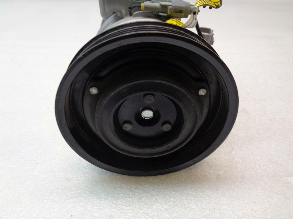 NEW UAC CO 10624GLC AC COMPRESSOR 1987-2001 TOYOTA CAMRY R2