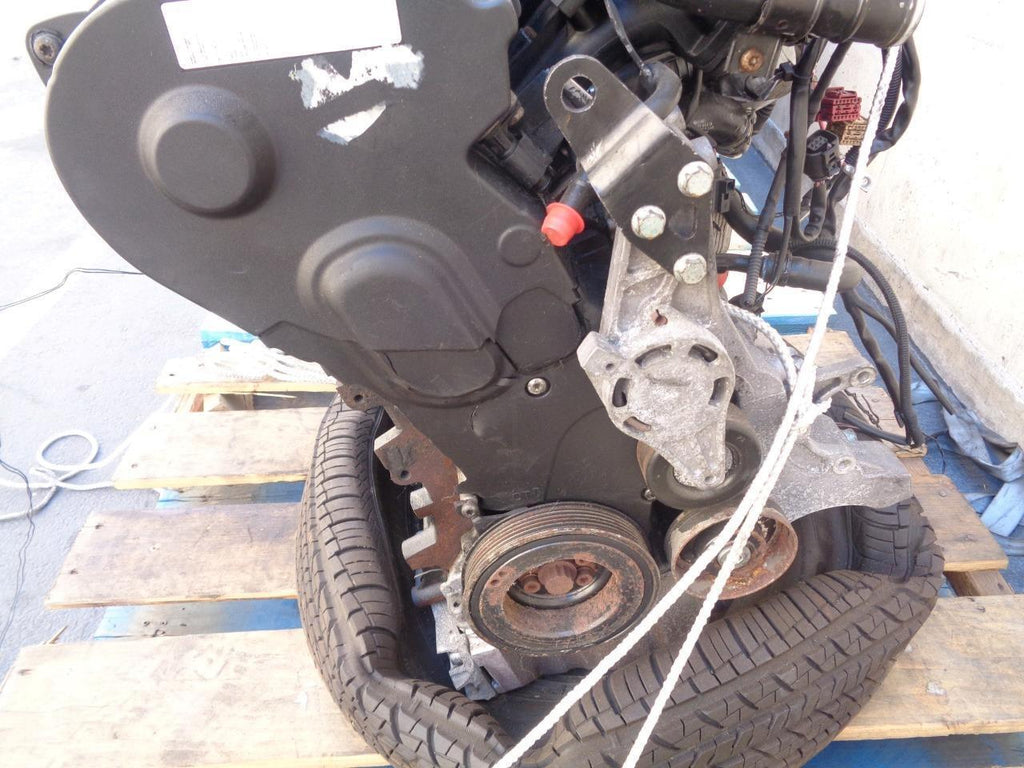 AUDI A4 VOLKSWAGEN PASSAT 2.0L I4 NO TURBO ENGINE ASSEMBLY BAY3