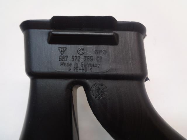 PORSCHE CAYMAN 987 06-12 UNDER DASH AIR DUCT INTERMEDIATE SECTION 987 572 769 00