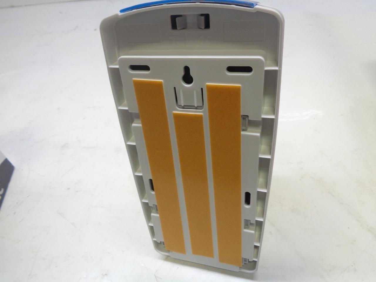 TC AUTOFOAM 1100ml SOAP DISPENSER WHITE/BLUE STOCK 750409 R30T1