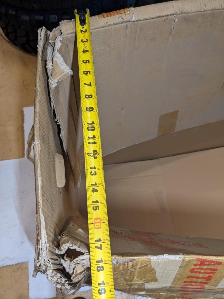 PORSCHE 928 -REAR BUMPER-LINING-WHITE- 65X30X18- 92850512322- NEW B2