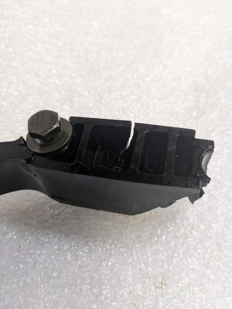 PORSCHE 996/911 1999-01 ENGINE TIMING CHAIN GUIDE RAIL 99610516651 #2  996BGL2T2