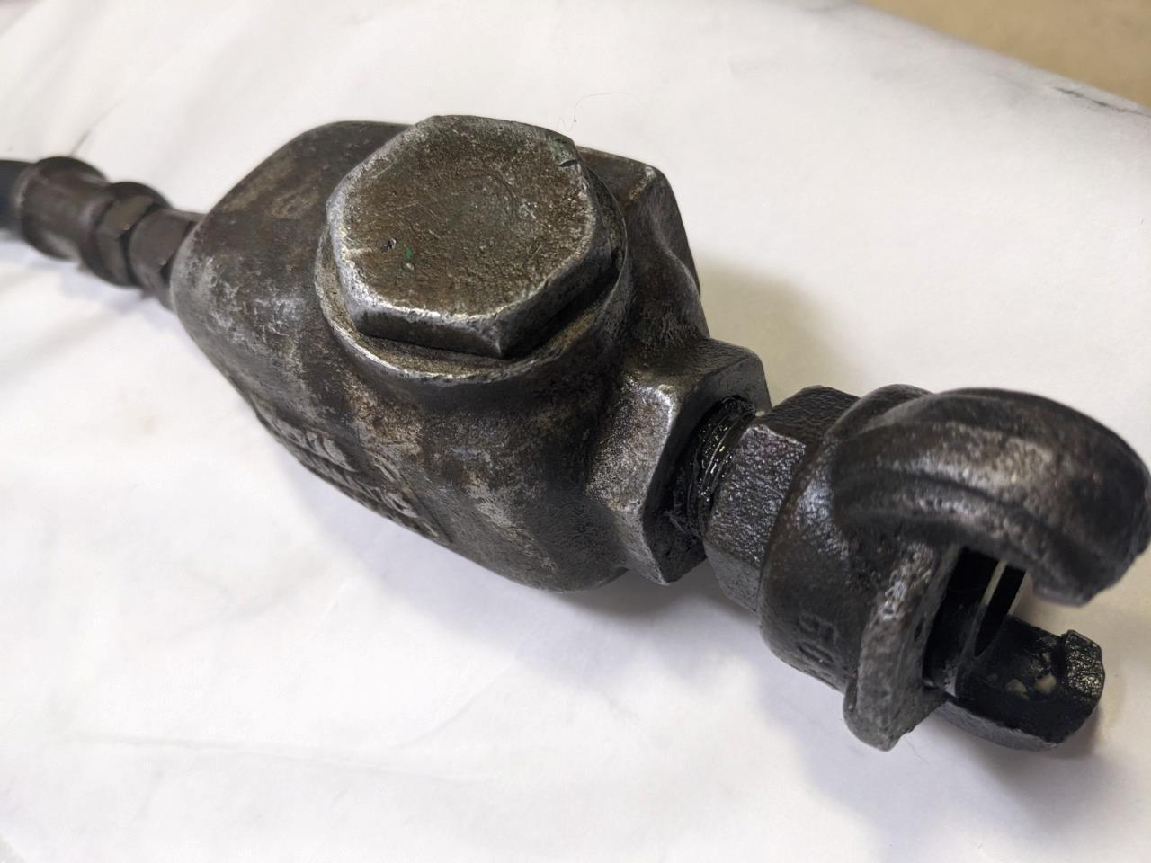 CLECO PNEUMATIC AIR IMPACT WRENCH 1-1/2'' SQUARE DRIVE 1201-3002 FT/LB USED R22