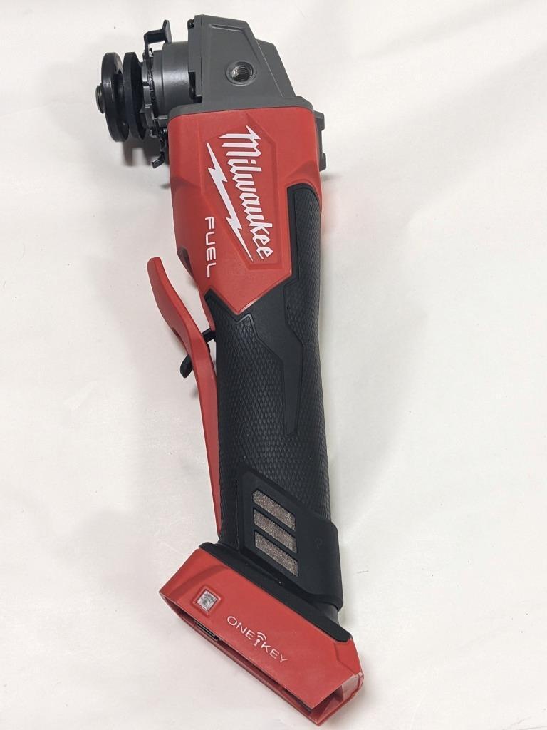 MILWAUKEE M18 BRUSHLESS CORDLESS 4-1/2" 5" BRAKING GRINDER 2882-20 (TOOL ONLY)