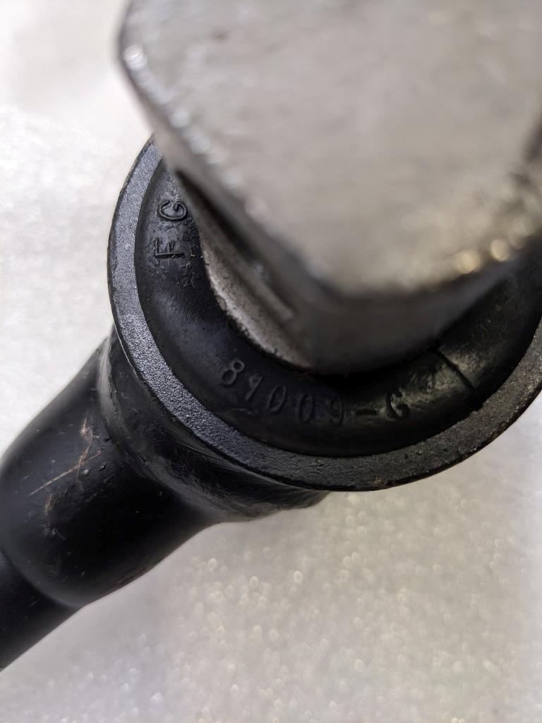 TORQUE ROD 810091-G 27 IN USED R29