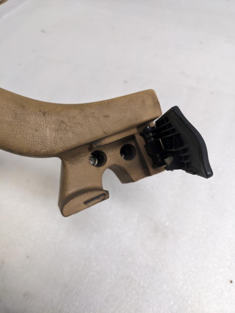 PORSCHE 99355509800 INTERIOR DOOR HANDLE BEIGE LEATHERETTE 94-98 993 USED R24