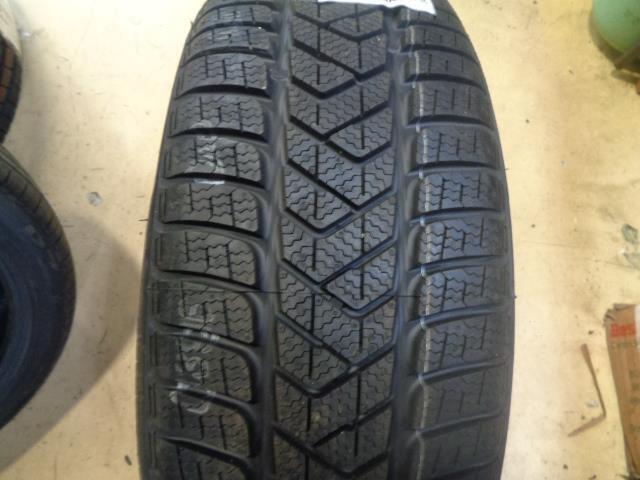 2 PIRELLI WINTER SOTTOZERO 3 (*) BMW P 225 60 17 99H SL SNOW TIRES 2467600 BQ1