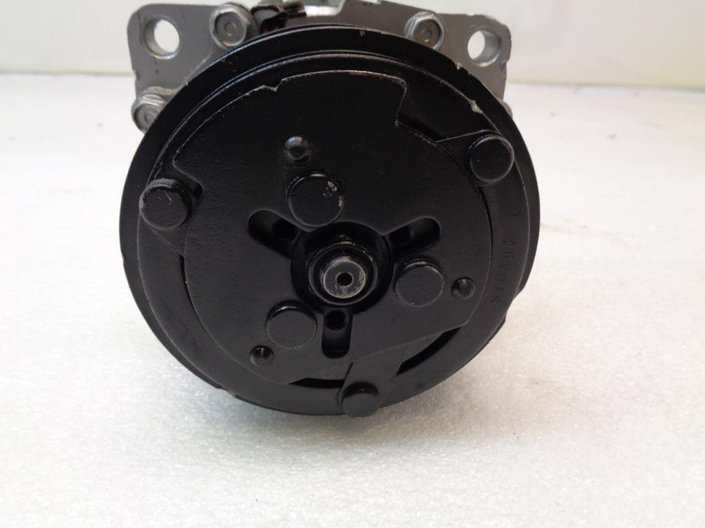 REMANUFACTURED OMEGA 867820 AC COMPRESSOR (UNKNOWN FITMENT) R2