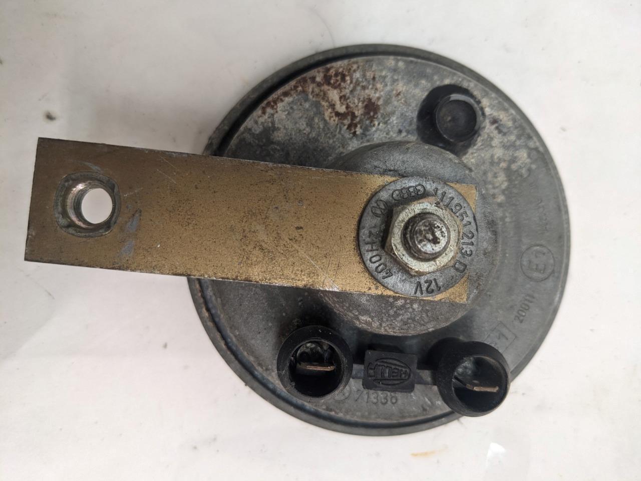 PORSCHE 911 ANTI-THEFT WARNING HORN ALARM SYSTEM 400HV 111951213 #2 USED R21T2