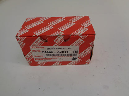 NEW TOYOTA 01-05 RAV4 FRONT BRAKE PAD KIT 04465-AZ011-TM R5