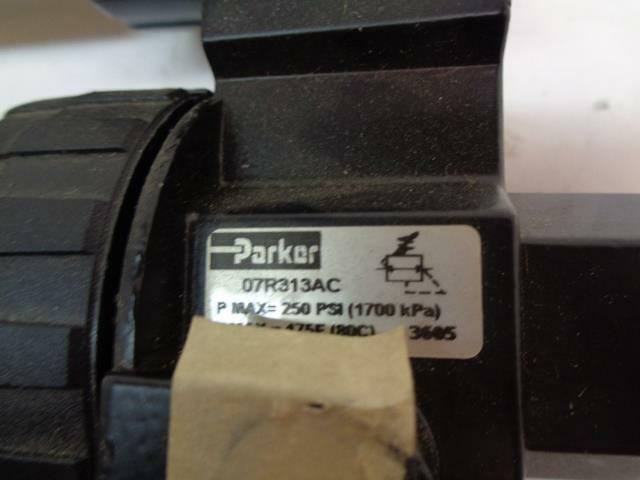 1 NEW PARKER FILTERS 07F33AC R11TA