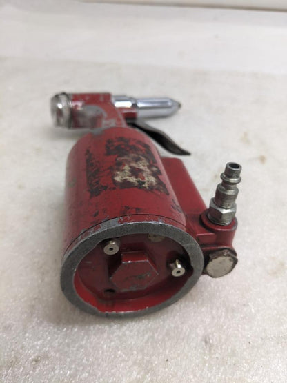 TAYLOR PNEUMATIC HEAVY-DUTY RIVETER RED USED R28