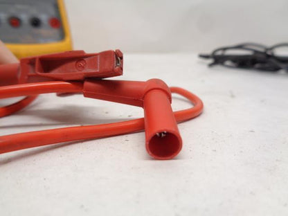 FLUKE 715 VOLT/mA CURRENT AND VOLTAGE CALIBRATOR FLUKE-715 R30