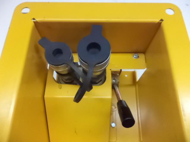 NEW PARKER SERVICE TRUCK HYDRAULIC FITTINGS COMPARTMENT BOX R34