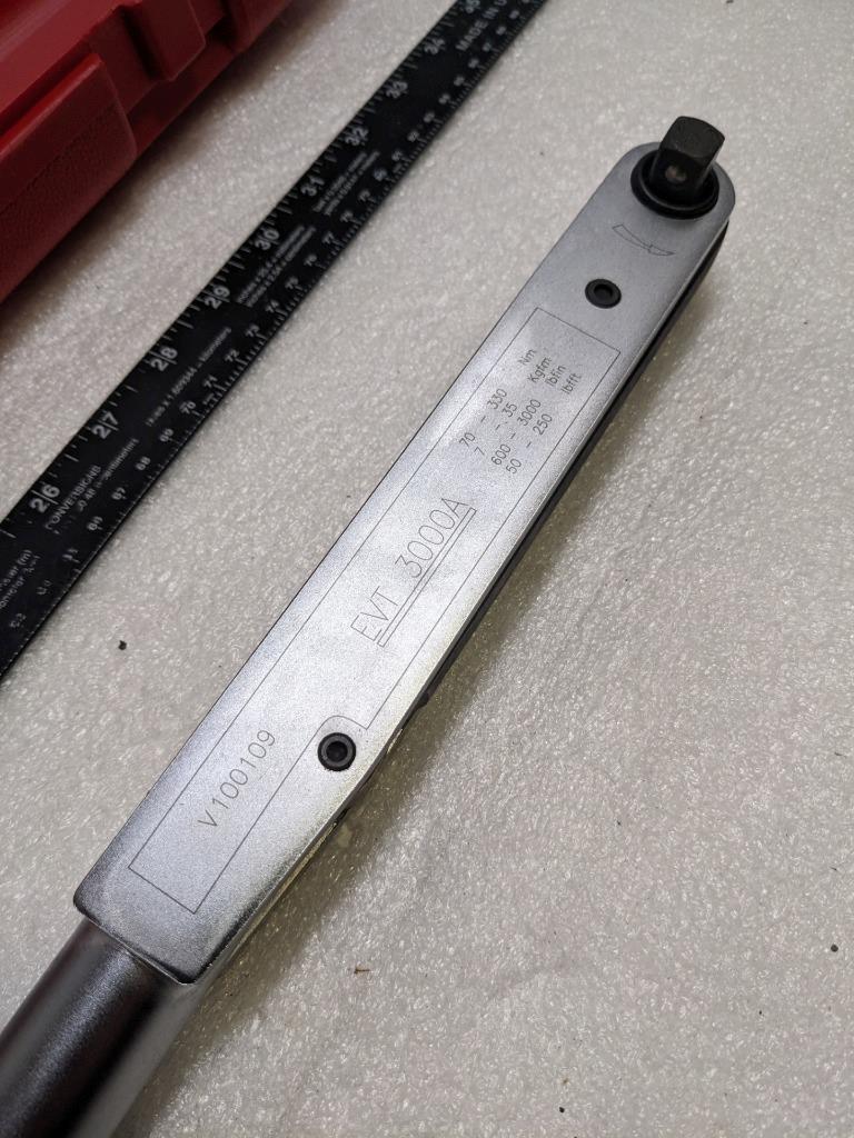 BRITOOL EVT3000A TORQUE WRENCH 70-330 NM WITH 1/2" SQUARE DRIVE NEW R13