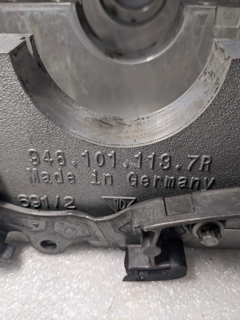 PORSCHE MACAN 2016 3.0 PETROL ENGINE BLOCK 9461011137R USED I2