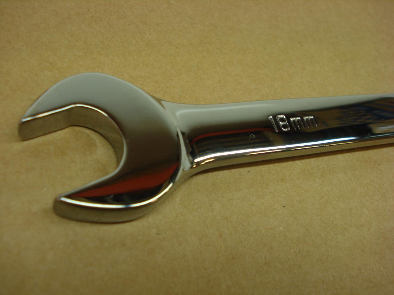 MATCO TOOLS 18MM 12PT LARGE COMBINATION WRENCH MCL18M2X CHROME POLISH R22T4