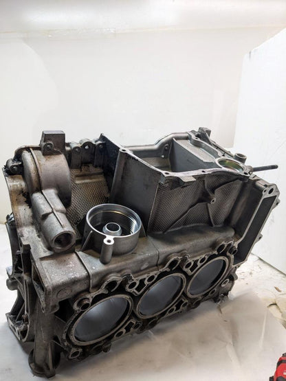 PORSCHE 911/996 3.4L RIGHT AND LEFT SIDE ENGINE BLOCK 9961011510R USED 996BGL2