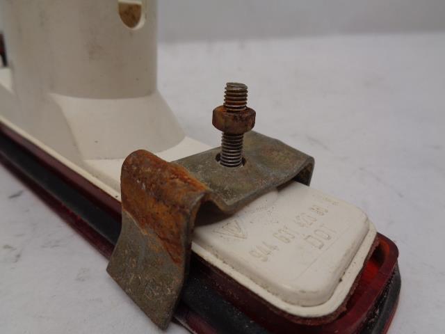 USED PORSCHE RIGHT REAR SIDE MARKER LENS ONLY 944 631 426 00 R25T4
