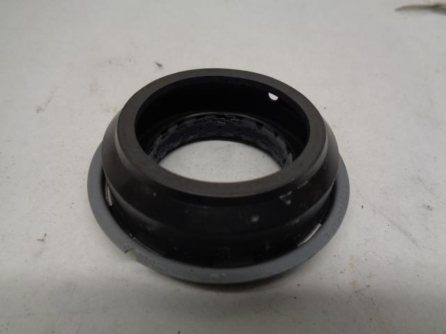 GENUINE FORD 1997-2011 EXTENSION HOUSING SEAL 7W7Z-7052-A R15