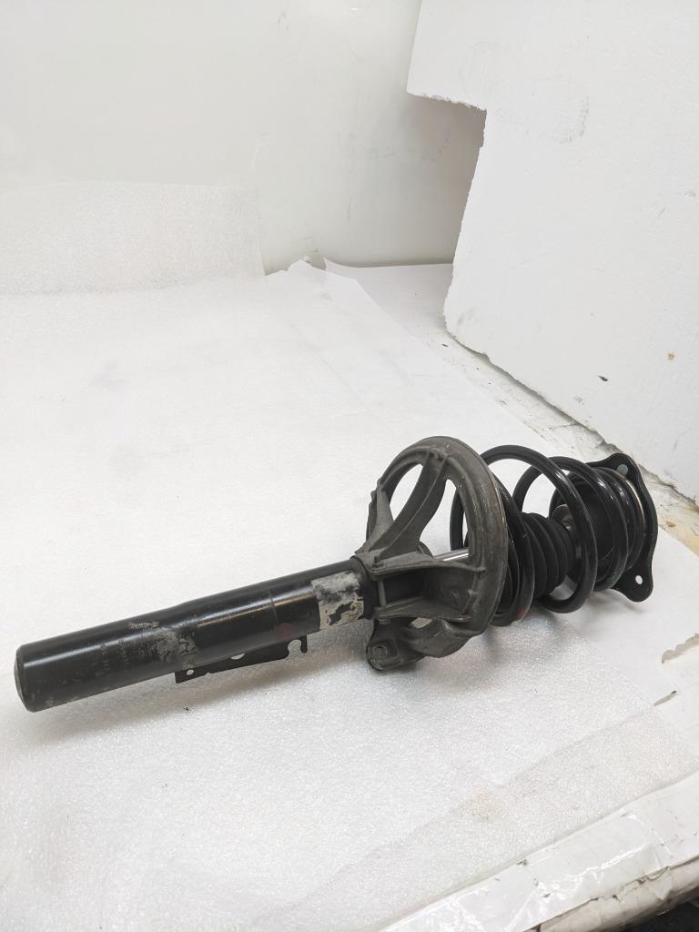 PORSCHE 911/996 LEFT FRONT STURT WITH SPRING 99634304318 USED R23