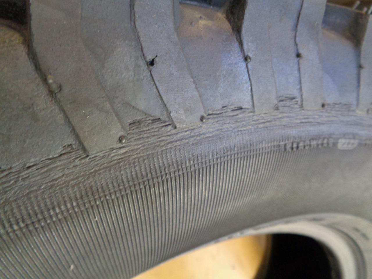 TIRE RECAPPERS BACKWOODS AT P 275 60 20 114S SL TIRE TR2756020 BQ4