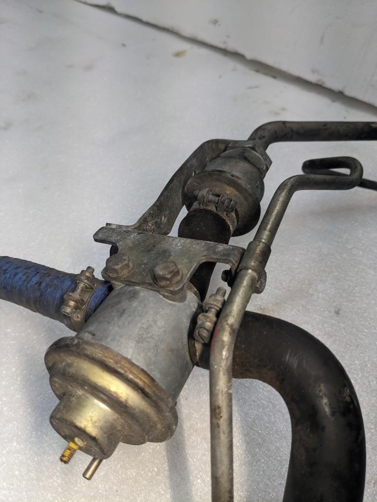 87-95 PORSCHE 911/928 DIVERTER VALVE EGR SYSTEM 91111311501 USED 996GL2T1