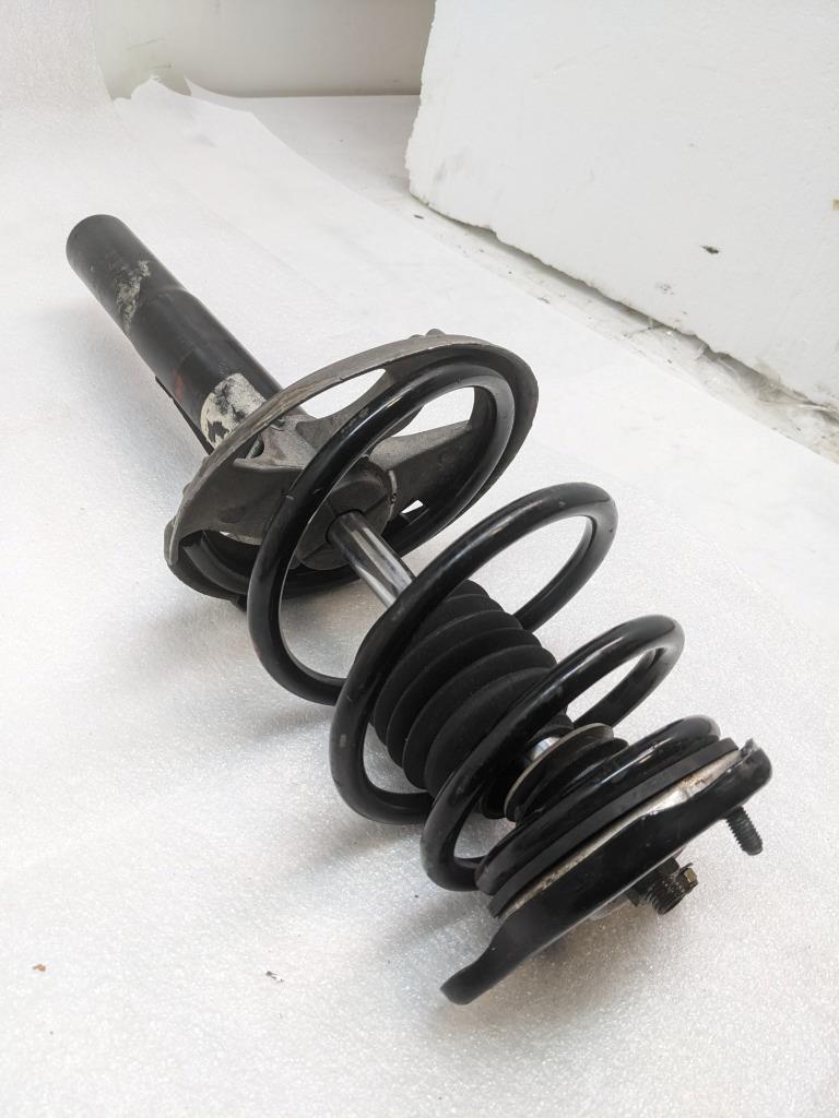 PORSCHE 911/996 LEFT FRONT STURT WITH SPRING 99634304318 USED R23