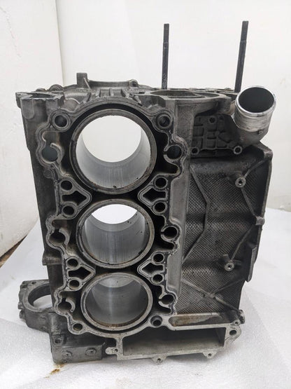 PORSCHE 911/996 RIGHT SIDE ENGINE BLOCK 9961011690R USED B2